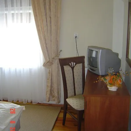 Bed & Breakfast Palacyk W Lisewie