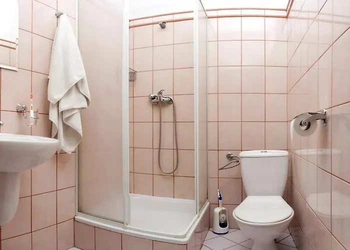 Palacyk W Lisewie Skulsk