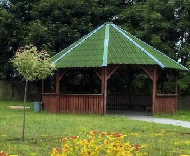 Bed & Breakfast Palacyk W Lisewie 3*